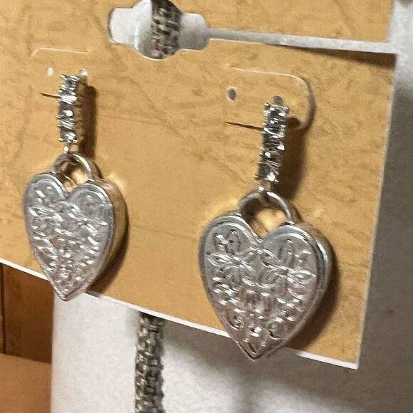 NWT Patricia Nash FlowerPower Silver Heart Earrings #PNER - Picture 6 of 7